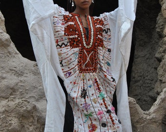 Vintage Bedouin Siwa hand embroidered Silk Kaftan, Vintage bride Kaftan, Vintage Collector's Kaftan, White Vintage hand embroidered Kaftan