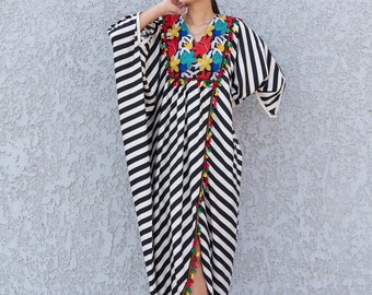 Besticktes gestreiftes Kaftan-Kleid, Boho Summer Beach Cover-Up