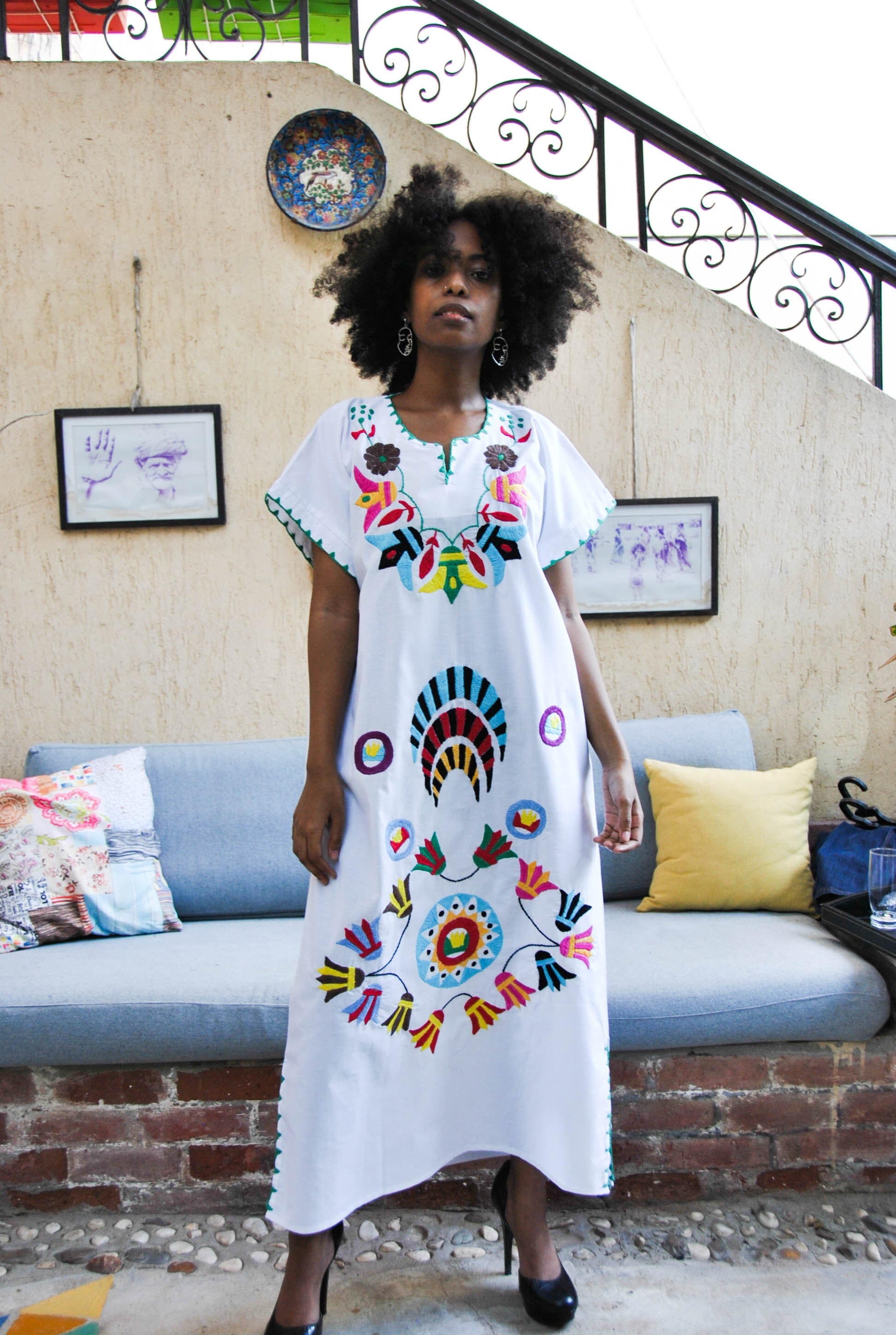 White Hand embroidered Otomi Lotus caftan, Boho Caftan, Cotton cotton, Summer, beach, resorts, colorful, eccentric caftans for women
