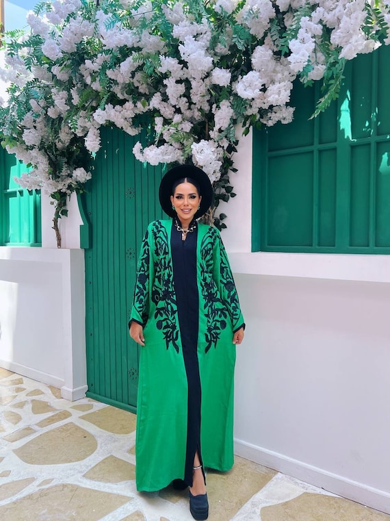 Luxurious Green Embroidered Caftan Linen Summer Caftan Chic Caftan Summer Kaftan Caftans for Women Caftans for Women Etsy UK