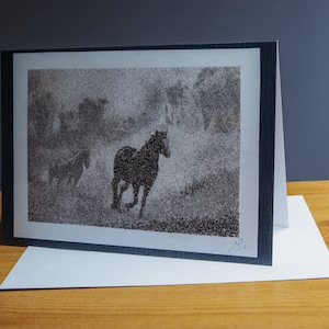 Carte de vœux A5, reproduction du tableau de sable "Chevaux dans la brume"