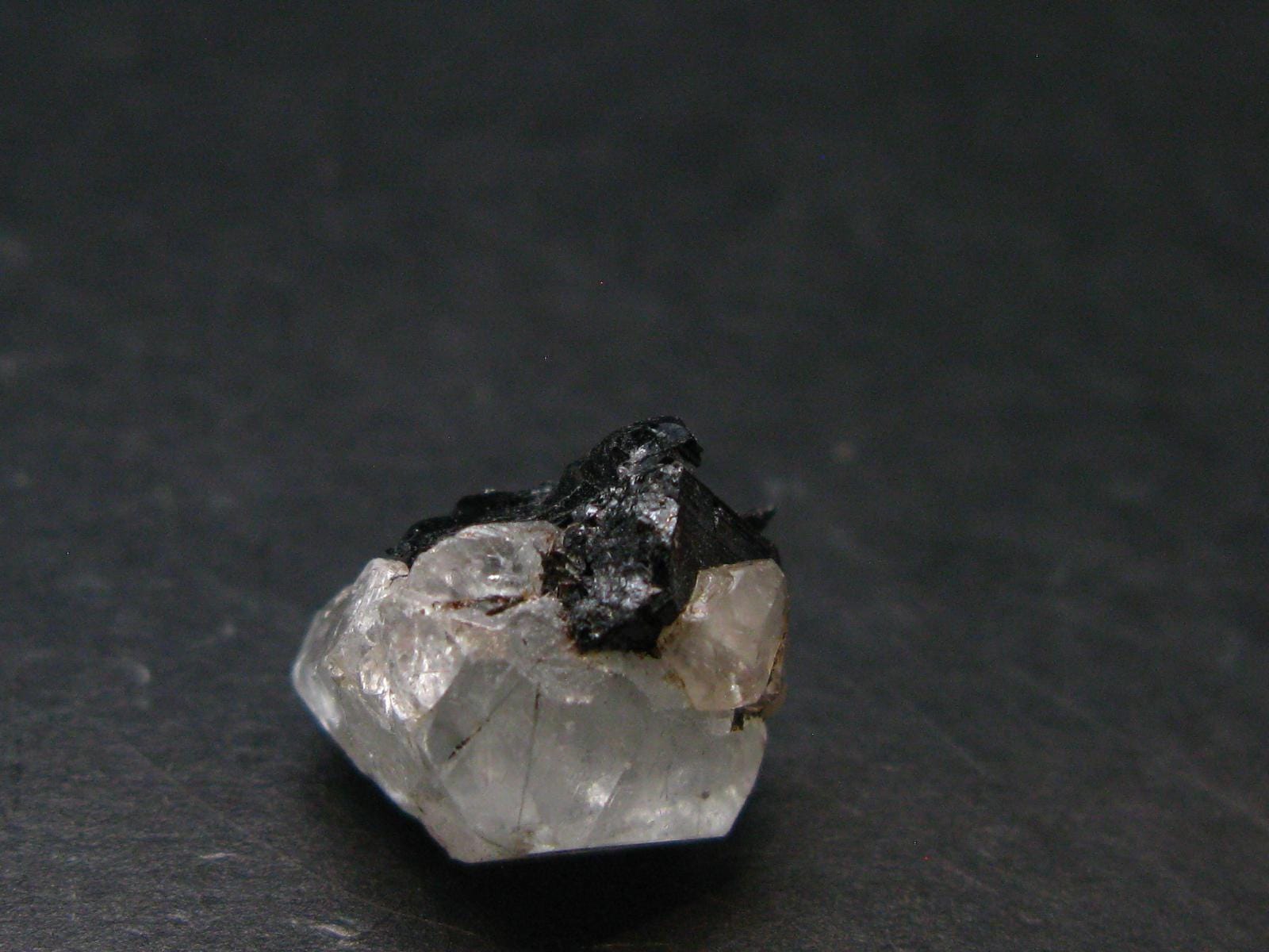 【マダガスカル産】フェナカイト フェナカイト(宝石名フェナカイト)マダガスカル/ブラジル産 0.65ct