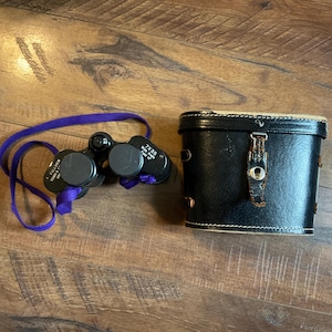 Vintage Town & Country  7 x 35 Full View Binoculars with Case