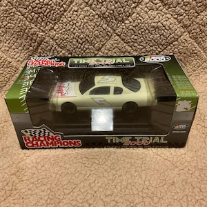 2000 NASCAR Racing Champions #5 Time Trial 2000 Kelloggs Diecast Car - 1:24