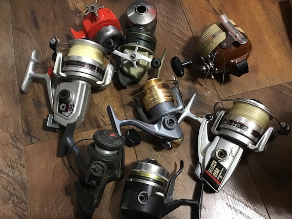 Vintage Lot of 8 Fishing Reels for Parts 