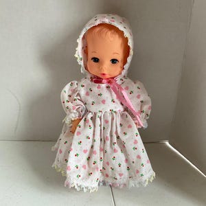 Vintage Rubber Drink N Wet Doll w/Outfit 10”