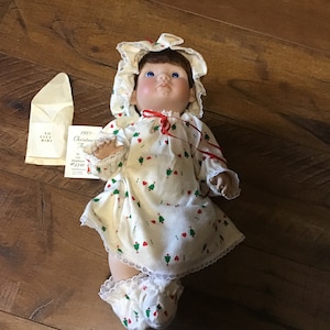 Lee Middleton All Original Honey Love Baby Doll Lifelike Signed W/bible -   Sweden