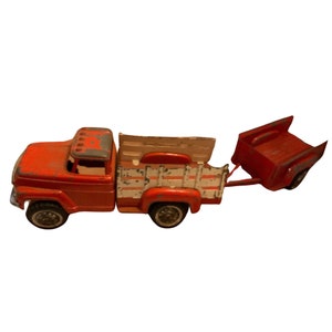 Vintage 1960’s Hubley Metal Truck and Trailer