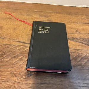 1957 St Joseph Sunday Missal