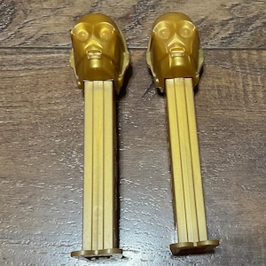 Lot of 2 1997 Star Wars PEZ Dispensers