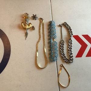 Vintage Pin/Brooch-Neckace-Bracelet Lot