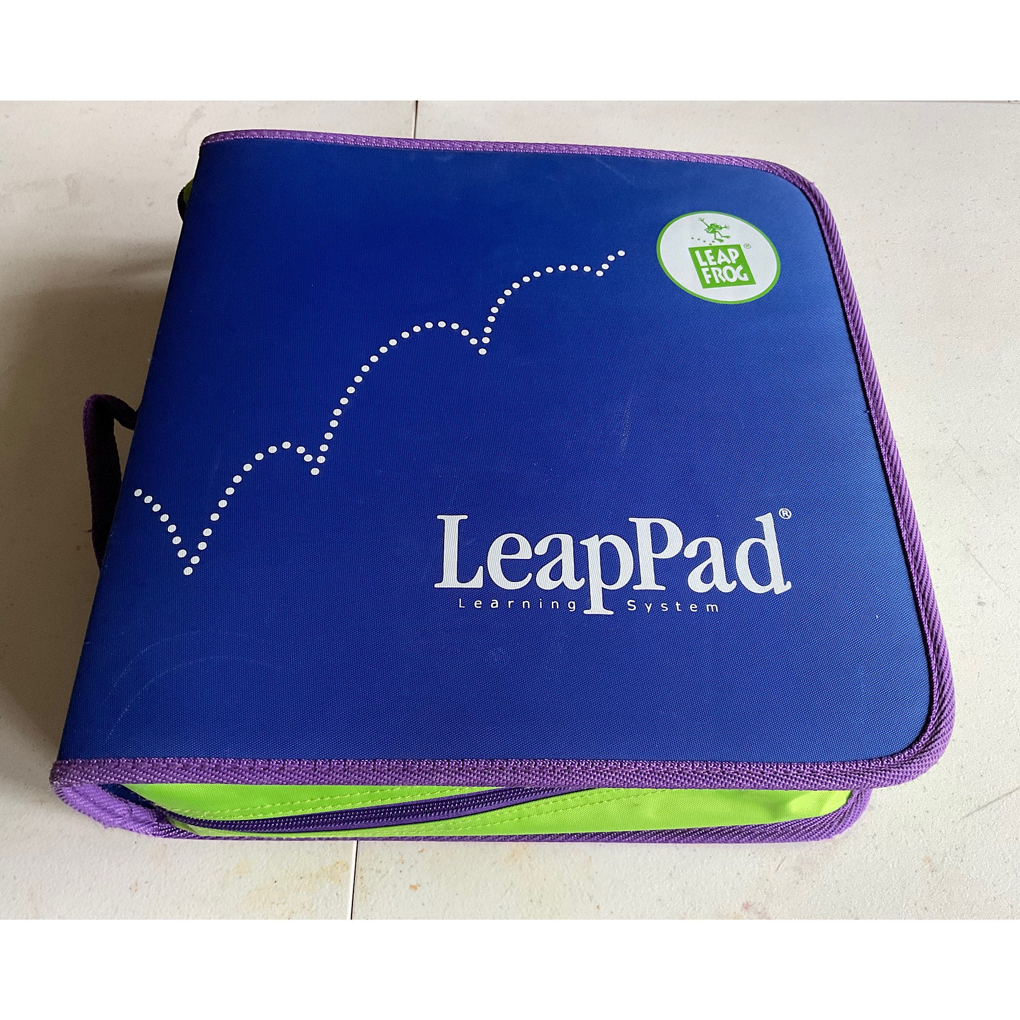 1999 Leap Frog Leap Pad Learning System With 10 Books Cartridges