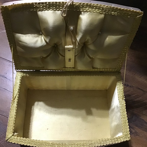 Vintage Sewing Box - Etsy