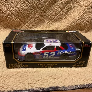 1994 NASCAR Champions #52 Ken Schroeder AC/Delco Bank 1:24 Scale Diecast