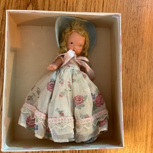 1940’s / 1950’s Nancy Ann Storybook Doll #23 Roses Are Red Violets Are Blue