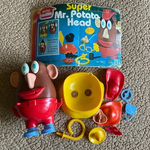 1976 Hasbro Super Mr. Potato Head W/ Accessories