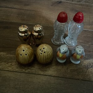 Vintage Lot of 4 Salt & Pepper Shakers