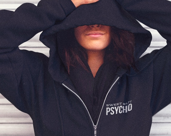 Sweet but Psycho Hoodie Zippered Jacket with Pockets for True Crime, Horror Fandom, Sudadera con Capucha