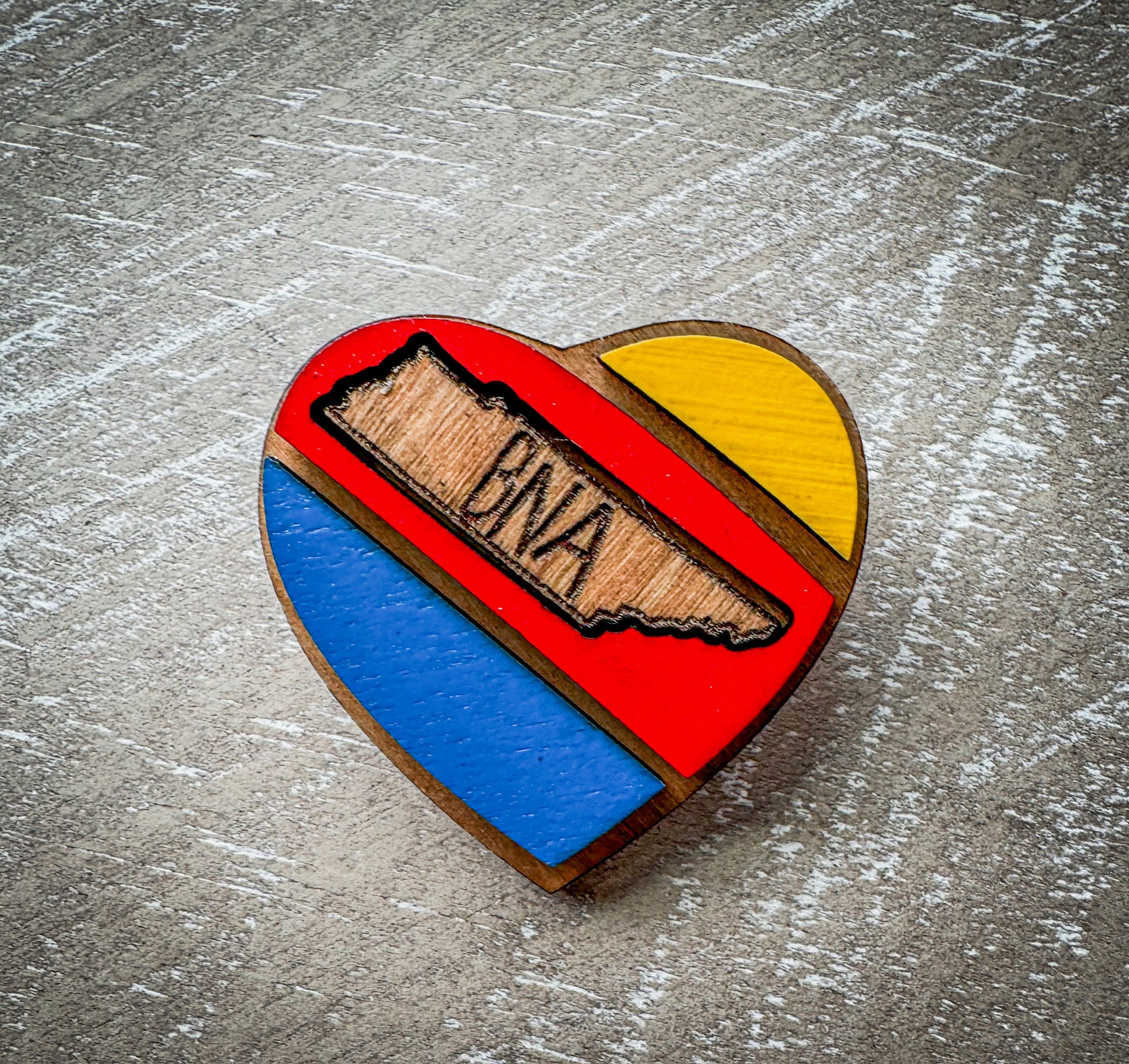 State themed airline inspired pin for travel and aviation lovers