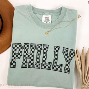 Comfort Colors® Philly Retro Checkered Distressed Unisex T-Shirt, Philadelphia T-Shirt, Gift for Philly People