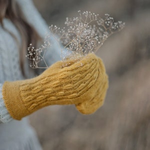 Kolosok Mittens knitting pattern for women, Loop Stitch Pattern , 2 sizes, PDF instant digital download