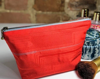 kimno cosmetic, makeup pouch, zippered bag