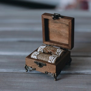 Wood Ring Box, Jewellery box, Ring bearer pillow