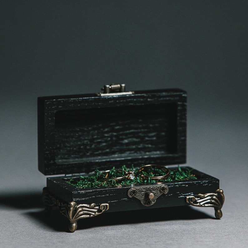 Elegant Black Wooden Ring Box - Vintage-Inspired Wedding Ring Holder with Custom Engraving Option