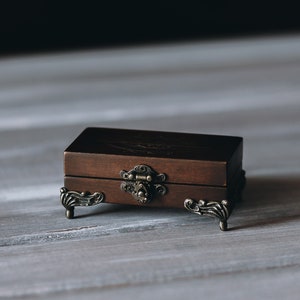 Personalized engagement ring box with engraving
