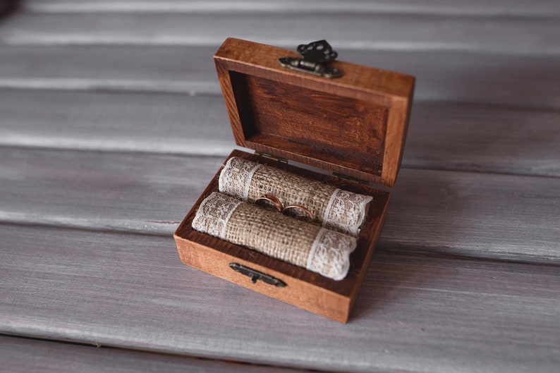 Rustic ring box Ring box wedding Ring box Engraved ring box Custom ring box Wood ring box Ring box holz Ring box proposal Ceremony ring box