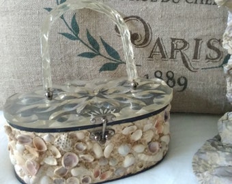 Vintage Lucite Purse w/shells