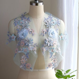 Aplique con motivo floral 3D en tonos pastel suaves (melocotón, lavanda y azul), tela de encaje bordada con cuentas de perlas para disfraces de baile, vestidos y bailes de graduación A130-B