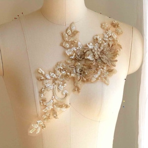 CHAMPAGNE GOLD Brilliante 3D Pailletten Spitzen Applikation, funkelnde Spitze für Lyrische oder Ballett Kostüme, Elegant oder Abendkleider A233-B