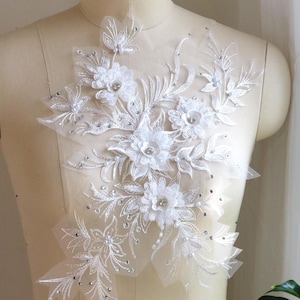 OFF WHITE 3D Embroidered Beaded Lace Applique with Sequins, 2 Carat Rhinestone, Floral Leaf Pattern for Bridal Garments and Costumes A138-I
