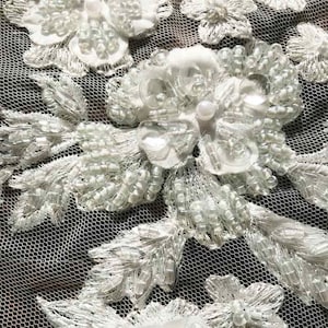 OFF WHITE Apliques de encaje con cuentas a mano 3D para vestidos de novia, accesorios nupciales, vestidos de florista, piezas para la cabeza, marfil, con cuentas pesadas A011-H