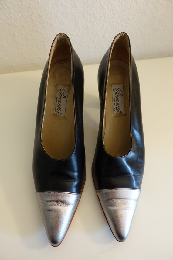 80s pointed pumps, 38