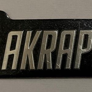Akrapovic-Metallic-Aufkleber