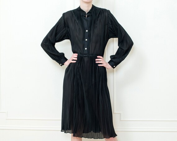 70s black accordian pleat midi dress | faux fortun
