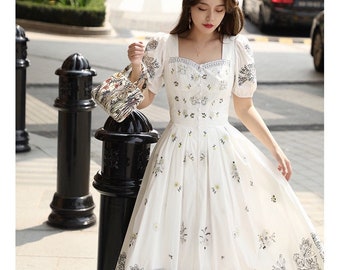 Mr. Water New York White Cotton Dress Black Embroidery Flowers. Natural Cotton.