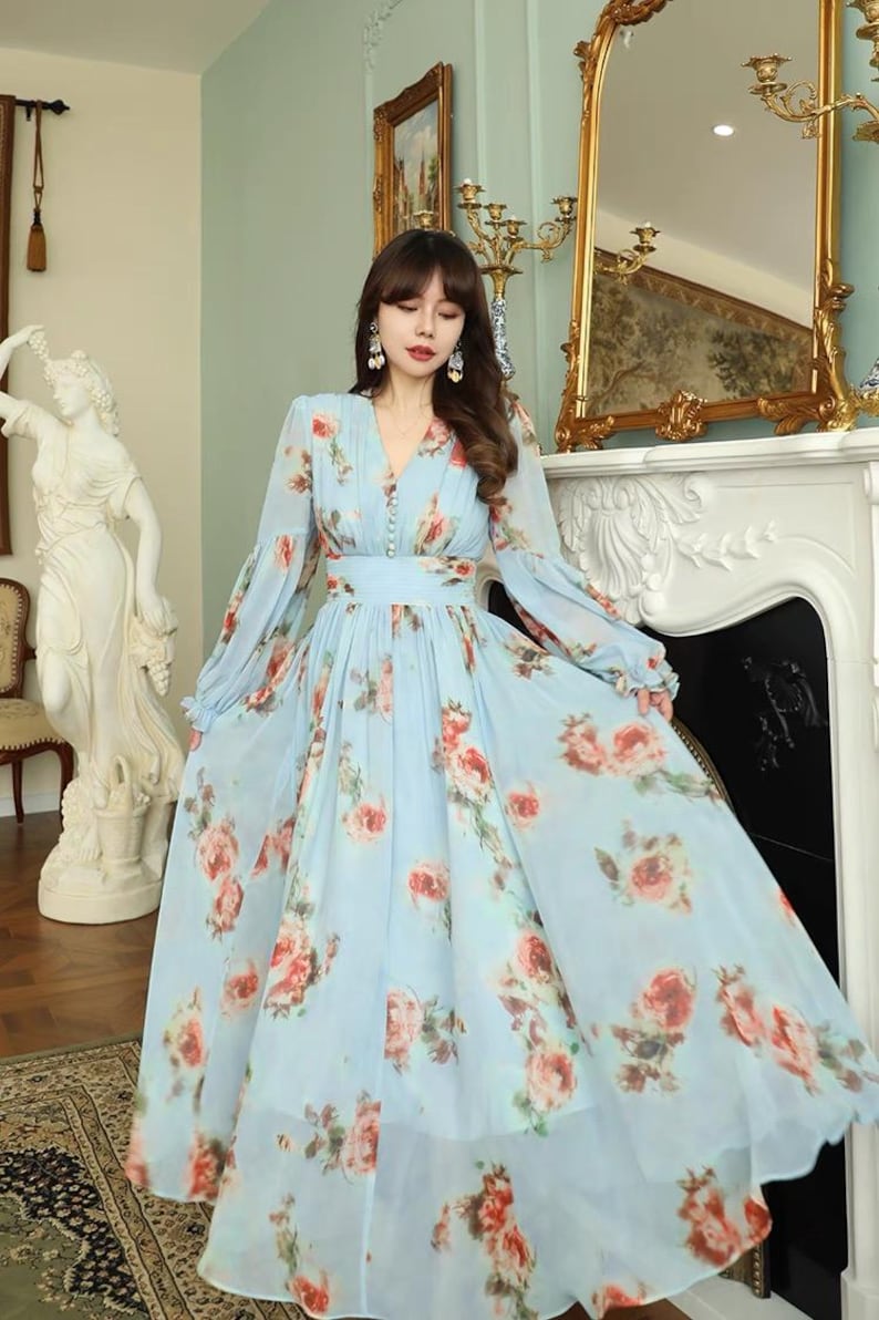 blue dress orange flowers Flora Linen Maxi Fabric:Upper: 49% Viscose 45% Cotton 6% Elastane
Lower: 100% Cotton 9 Satin Wedding Dresses Size:33 x 30