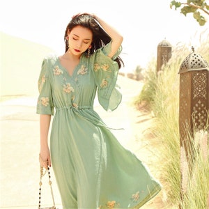 Mr. Water New York Retro Style Summer Dress. Embroidery Flower Women's Dress. Ruffle Collar. Midi Dress