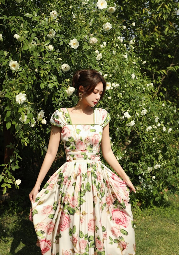 Syu様⭐︎オケージョン アンティークローズ 刺繍ドレス Aライン 半袖 Discontinued---vintage Rose Print Dress - Recycled Polyester