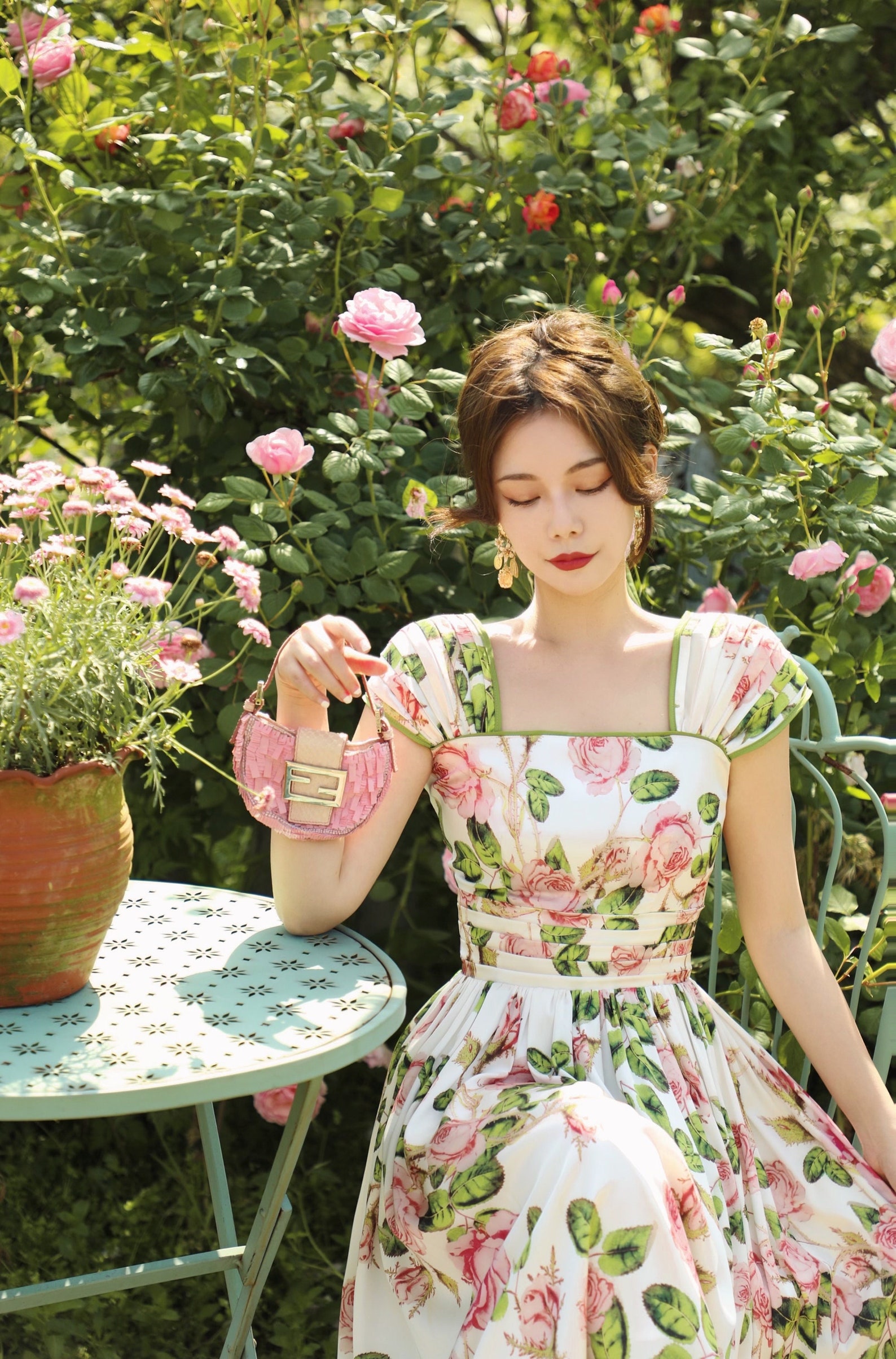 Summer Aesthetic: Outfit Ideas & Free Wallpapers You'll Love! 11 Mr. Water New York Romantic Floral Printed Midi Dress
