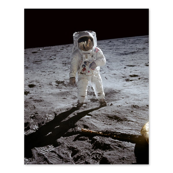 HISTORIX Vintage 1969 Buzz Aldrin Photo Print - Old Photo of Astronaut Buzz Aldrin Near Apollo 11 Lunar Module on Lunar Surface Wall Art