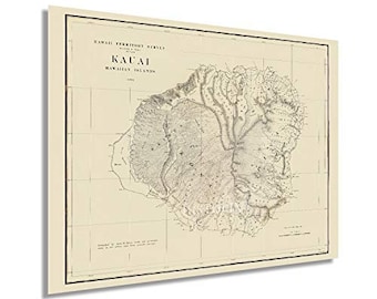 Puede incluir: Un mapa vintage de Kauai, Hawái, que muestra la topografía y la costa de la isla. El mapa está titulado "HAWAII TERRITORY SURVEY, MAP OF KAUAI, HAWAIIAN ISLANDS".