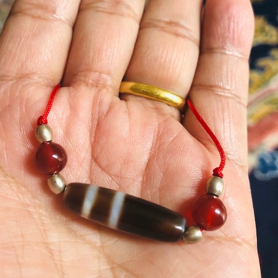 Tibetan agate Dzi bead
