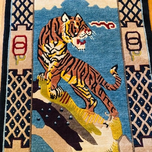 Handmade Tibetan Tiger Rug: Pure Sheep Wool, Hand-knotted 3x6 Ft