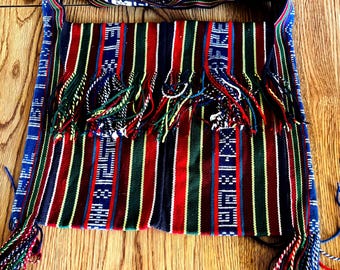 Handwoven Tibetan Shoulder Bag: Traditional design and tradition color