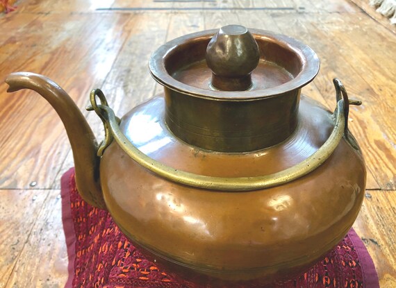 アンティーク銅鍋：手作りのチベット製湯沸かし器 - Etsy 日本