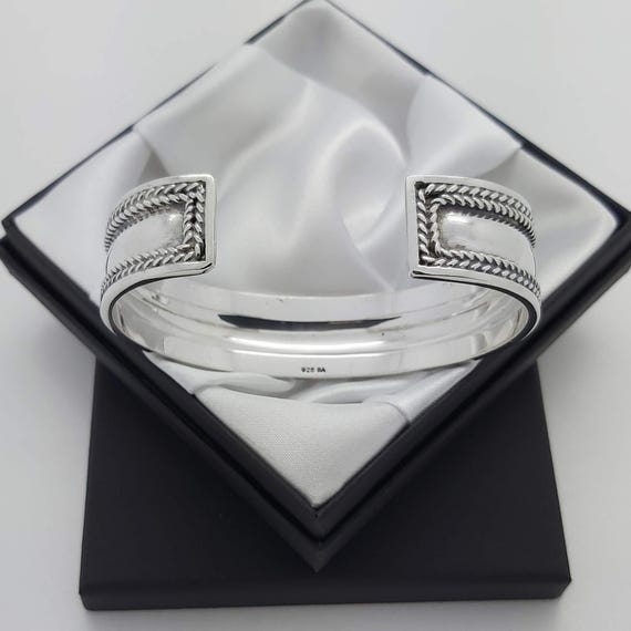 Solid 925 Sterling Silver Boho Design Cuff Bangle… - image 5